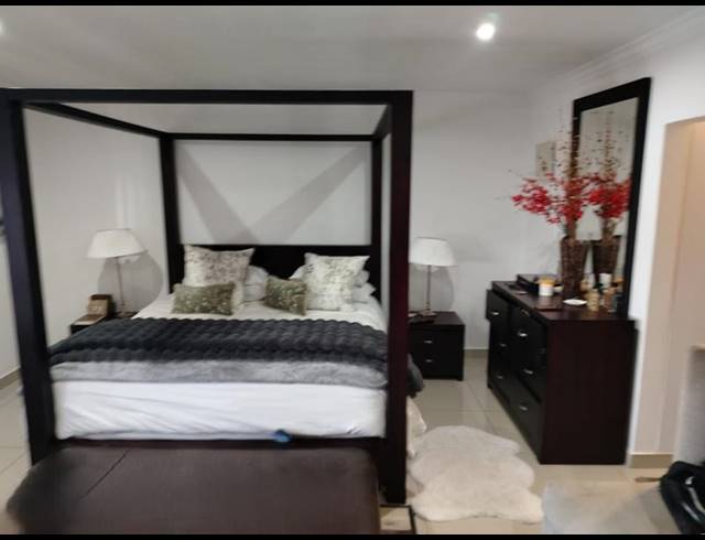 5 BEDROOM TOWNHOUSE FOR SALE IN AMBERFIELD HEIGHTS